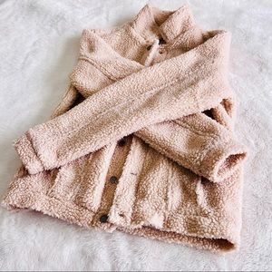 Vanilla Cozy Oversized Sherpa Jacket | Size: M